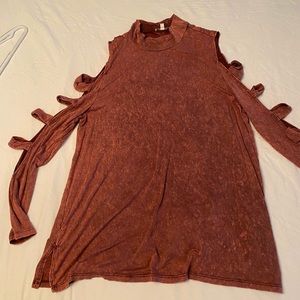 3 for 25! Tunic with cut out sleeves